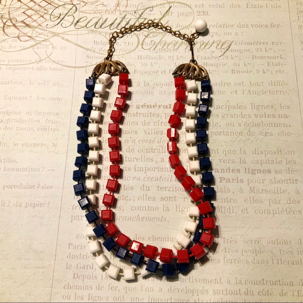 Vintage 1970s Red White & Blue Cube Plastic Bead Necklace